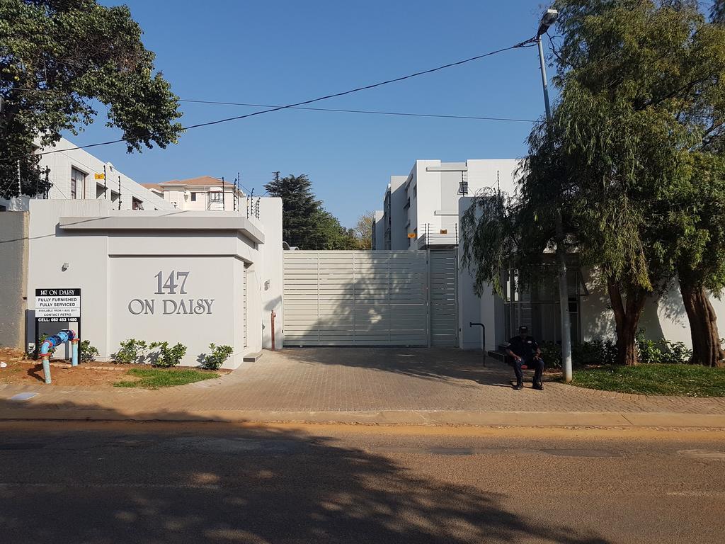 Daisy Place Johannesburg Bagian luar foto