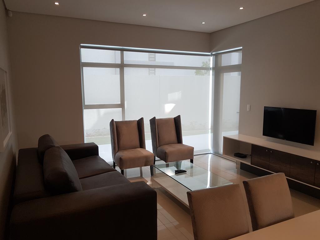 Daisy Place Johannesburg Bagian luar foto