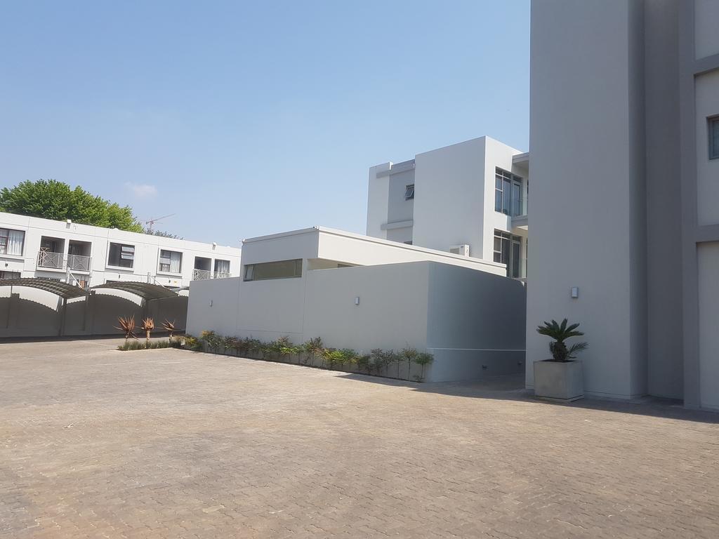 Daisy Place Johannesburg Bagian luar foto