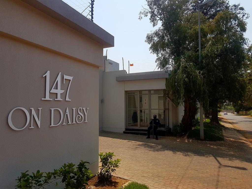 Daisy Place Johannesburg Bagian luar foto